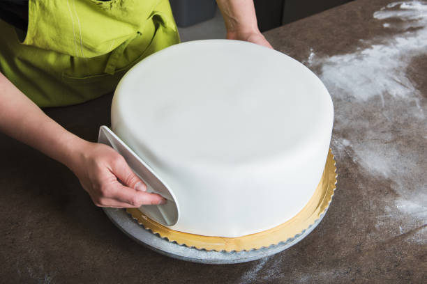 A Guide to Perfectly Smooth Cake Frosting: Tips and Tricks for a Flawless Finish